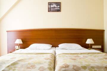 Фото номера Standard Double or Twin Room (Yellow Building) Отель Hotel Barlinek г. Барлинек 13